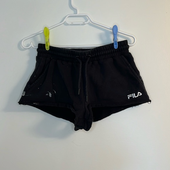 Very short shorts - Picture 1 of 2